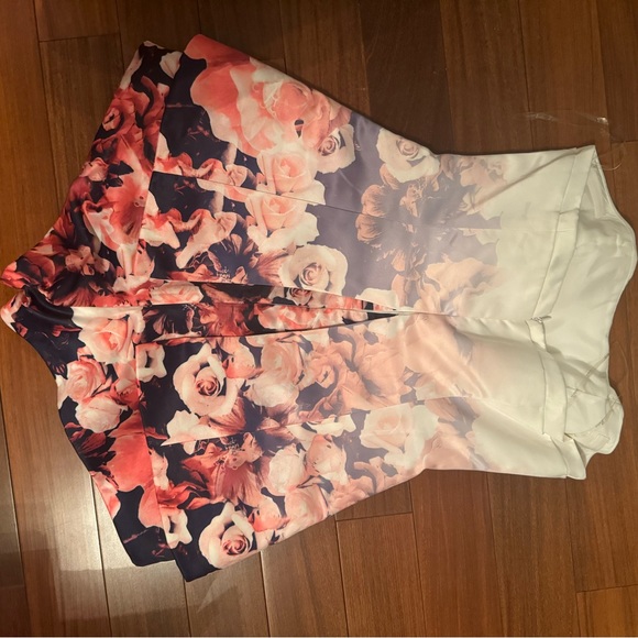 Floral satin romper - Picture 2 of 3